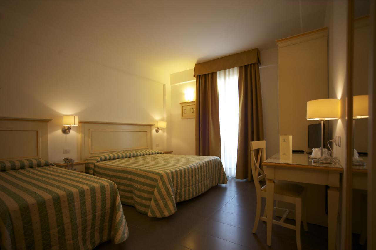 Hotel Stella Marina Сан-Винченцо Экстерьер фото